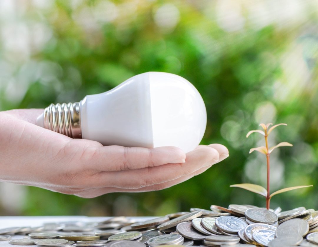 Moet ik als bedrijf mijn energieprijzen vastzetten of dynamisch inkopen?